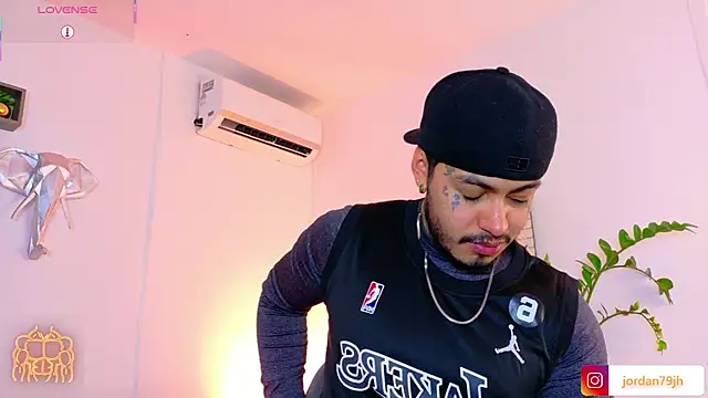 JordanSmiith  online show from June 2026 09:52:02 PM