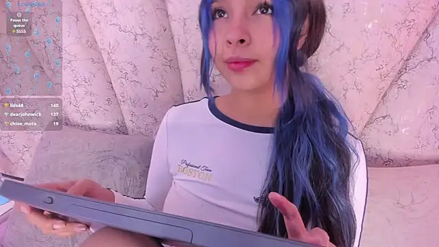 Snapshot of chloe_watson_ chatting on January 2025 01:16:01 AM chloe watson online show from January 2025 01:16:01 AM