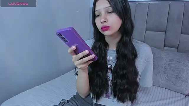 Snapshot of chloe_watson_ chatting on October 2025 04:41:01 PM chloe watson online show from October 2025 04:41:01 PM