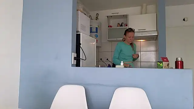 Snapshot of Jony_Marta chatting on February 2025 03:05:02 PM Jony Marta online show from February 2025 03:05:02 PM