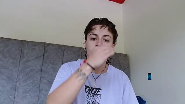 linda 33 online show from November 2025 02:56:01 PM