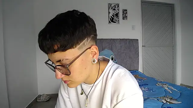 linda 33 online show from February 2026 07:51:02 PM