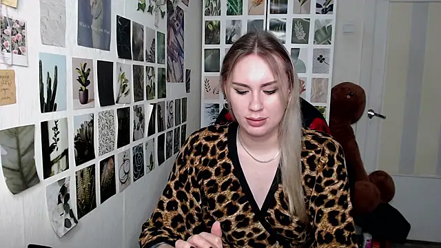 CapriScorpion online show from September 2025 11:53:02 AM