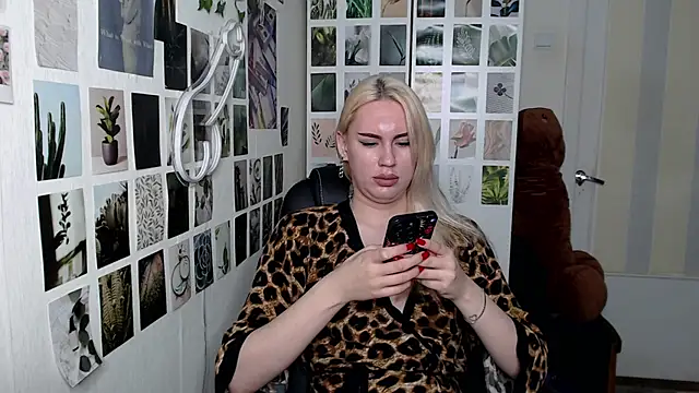 CapriScorpion online show from October 2025 10:17:02 AM