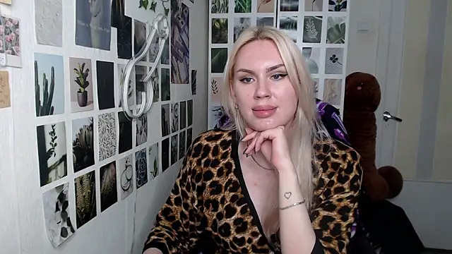 CapriScorpion online show from December 2025 12:58:02 PM