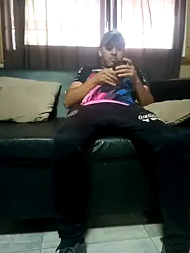 Snapshot of robertguada chatting on April 2026 06:13:02 PM robertguada online show from April 2026 06:13:02 PM