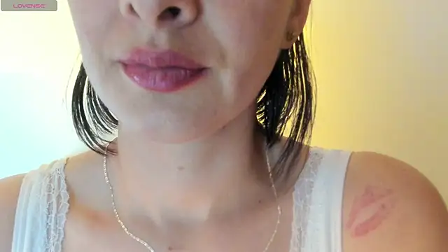 queen fetish online show from September 2025 03:45:01 PM