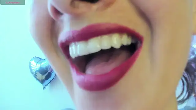 queen fetish online show from May 2026 07:43:01 PM