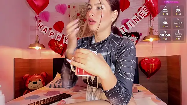 Snapshot of AnneDixie chatting on February 2025 12:22:02 PM AnneDixie online show from February 2025 12:22:02 PM