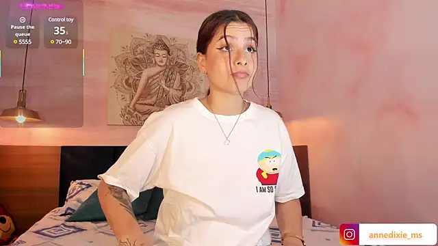 Snapshot of AnneDixie chatting on February 2025 05:48:02 PM AnneDixie online show from February 2025 05:48:02 PM