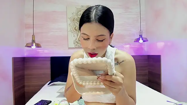 Snapshot of AnneDixie chatting on September 2025 03:06:02 AM AnneDixie online show from September 2025 03:06:02 AM