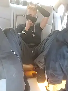 Snapshot of prettyboi6992 chatting on March 2025 09:02:02 PM prettyboi6992 online show from March 2025 09:02:02 PM