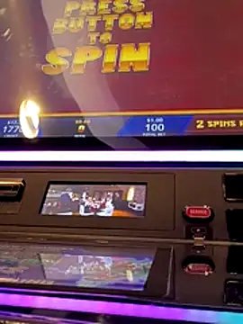 Snapshot of prettyboi6992 chatting on March 2026 04:00:01 PM prettyboi6992 online show from March 2026 04:00:01 PM