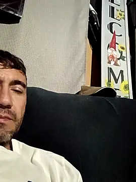 Snapshot of prettyboi6992 chatting on April 2026 07:53:01 AM prettyboi6992 online show from April 2026 07:53:01 AM