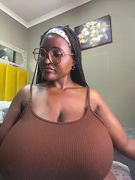 Snapshot of Bustygoddess32 chatting on January 2025 01:11:02 AM Bustygoddess32 online show from January 2025 01:11:02 AM