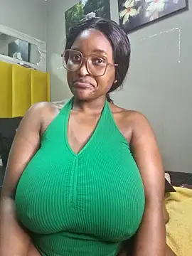 Snapshot of Bustygoddess32 chatting on February 2025 06:55:01 AM Bustygoddess32 online show from February 2025 06:55:01 AM