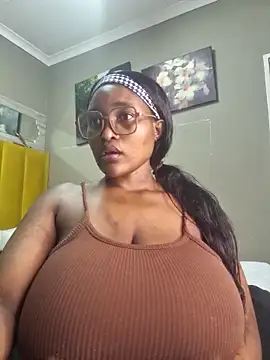 Snapshot of Bustygoddess32 chatting on February 2025 10:17:02 PM Bustygoddess32 online show from February 2025 10:17:02 PM