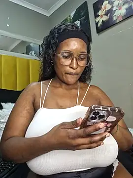 Snapshot of Bustygoddess32 chatting on March 2025 03:04:02 PM Bustygoddess32 online show from March 2025 03:04:02 PM