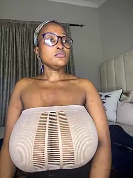 Snapshot of Bustygoddess32 chatting on October 2025 11:04:02 PM Bustygoddess32 online show from October 2025 11:04:02 PM