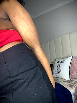 Snapshot of Bustygoddess32 chatting on November 2025 06:40:02 AM Bustygoddess32 online show from November 2025 06:40:02 AM