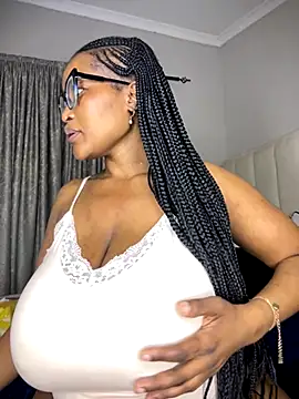 Snapshot of Bustygoddess32 chatting on November 2025 10:13:02 PM Bustygoddess32 online show from November 2025 10:13:02 PM