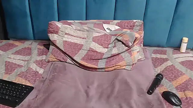 BLACKberry008 online show from March 2025 01:38:02 AM