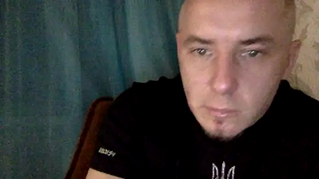 Snapshot of KristiDan chatting on December 2025 07:01:02 PM KristiDan online show from December 2025 07:01:02 PM