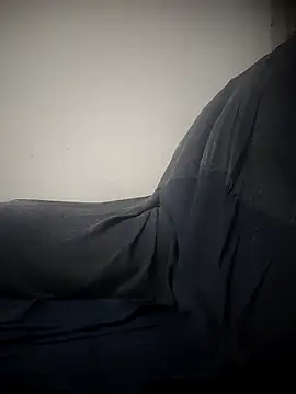 Snapshot of DG0022 chatting on March 2026 12:33:01 PM DG0022 online show from March 2026 12:33:01 PM