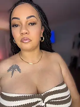 Snapshot of DestineeJayde chatting on April 2026 03:45:01 AM DestineeJayde online show from April 2026 03:45:01 AM