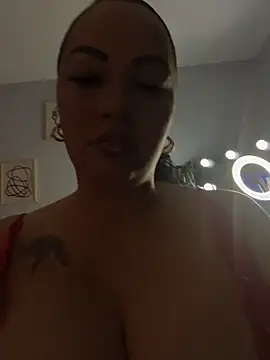 Snapshot of DestineeJayde chatting on May 2026 04:52:01 AM DestineeJayde online show from May 2026 04:52:01 AM