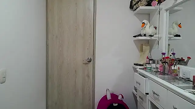 Barbie girl 69 online show from January 2026 01:22:02 AM