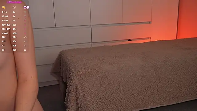 Snapshot of luxmuur chatting on April 2026 08:08:01 AM luxmuur online show from April 2026 08:08:01 AM