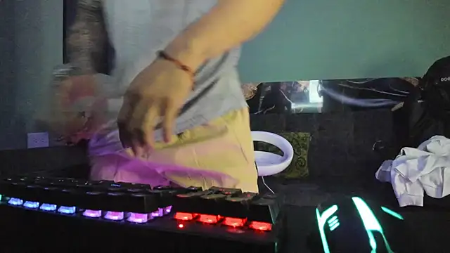 Snapshot of Sisoyalejo420 chatting on February 2026 02:53:01 AM Sisoyalejo420 online show from February 2026 02:53:01 AM