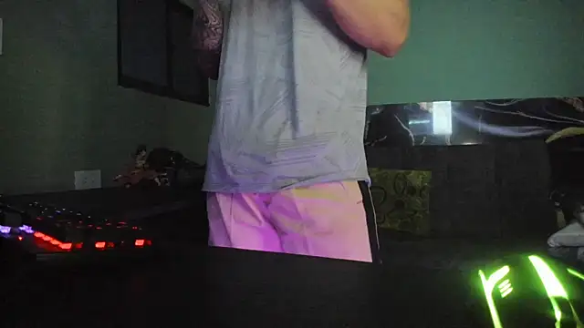 Snapshot of Sisoyalejo420 chatting on February 2026 06:40:02 AM Sisoyalejo420 online show from February 2026 06:40:02 AM