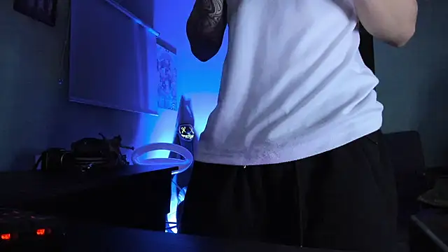 Snapshot of Sisoyalejo420 chatting on February 2026 03:27:01 AM Sisoyalejo420 online show from February 2026 03:27:01 AM