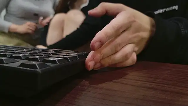 Snapshot of POCARI_SWEAT chatting on March 2026 07:58:02 AM POCARI SWEAT online show from March 2026 07:58:02 AM