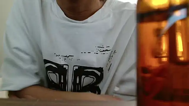 Snapshot of POCARI_SWEAT chatting on April 2026 11:18:02 PM POCARI SWEAT online show from April 2026 11:18:02 PM