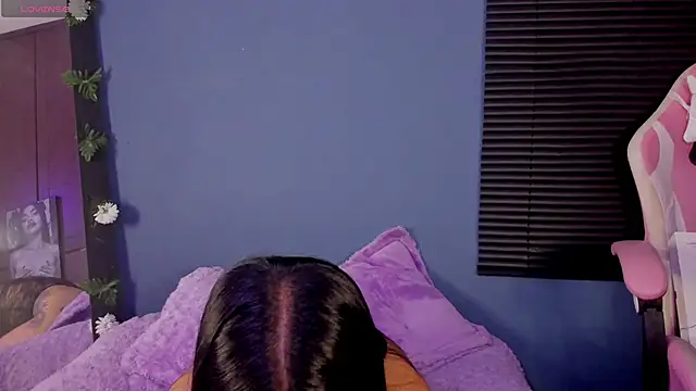 Snapshot of Alaia_Asuka chatting on December 2024 12:31:02 AM Alaia Asuka online show from December 2024 12:31:02 AM