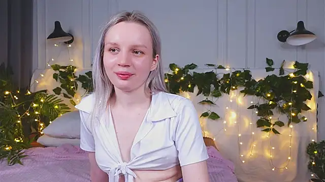 Beatrica Klein online show from March 2025 05:22:01 PM
