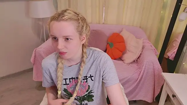 Beatrica Klein online show from May 2026 11:19:01 AM