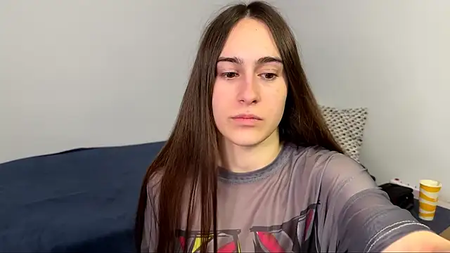 AliceKolltt online show from April 2026 08:34:02 PM