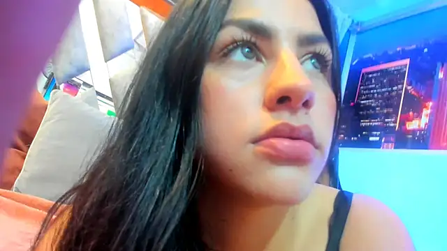 Snapshot of Kendall_Sophy chatting on January 2025 11:10:02 PM Kendall Sophy online show from January 2025 11:10:02 PM