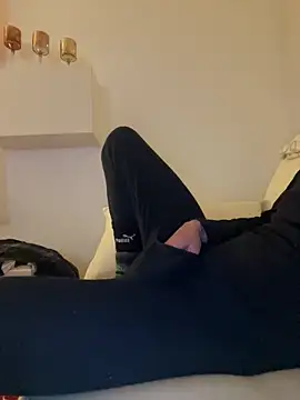 Snapshot of Frank22xx chatting on March 2026 07:14:02 PM Frank22xx online show from March 2026 07:14:02 PM