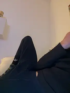 Snapshot of Frank22xx chatting on March 2026 08:09:01 PM Frank22xx online show from March 2026 08:09:01 PM