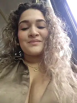 Snapshot of Sara_smiiith211 chatting on March 2026 08:46:02 PM Sara smiiith211 online show from March 2026 08:46:02 PM