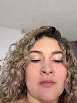 Snapshot of Sara_smiiith211 chatting on March 2026 12:10:01 AM Sara smiiith211 online show from March 2026 12:10:01 AM