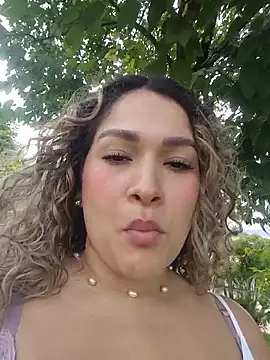 Snapshot of Sara_smiiith211 chatting on April 2026 06:12:02 PM Sara smiiith211 online show from April 2026 06:12:02 PM