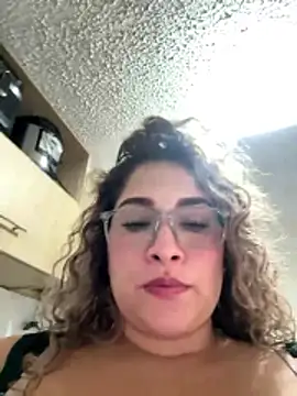 Snapshot of Sara_smiiith211 chatting on April 2026 03:14:02 PM Sara smiiith211 online show from April 2026 03:14:02 PM