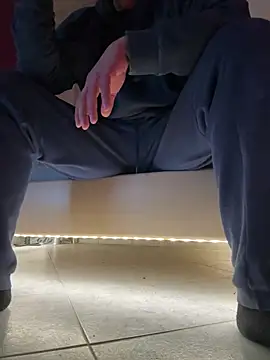 Bennyben8604 online show from December 2024 10:57:02 PM