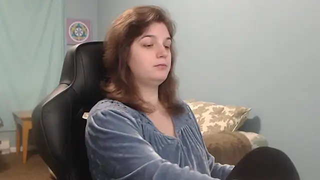 TreeJeanne online show from December 2024 07:40:01 PM